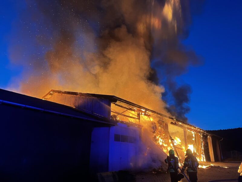 140 Einsatzkräfte bei Brand in Engelsdorf