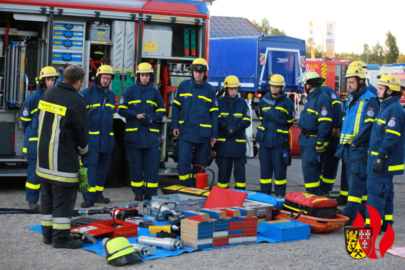 THW und Feuerwehr üben gemeinsam