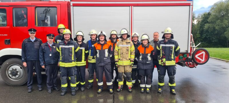 Aktive der Feuerwehren Neukirchen und Röckenricht meistern gemeinsam THL-Leistungsprüfung