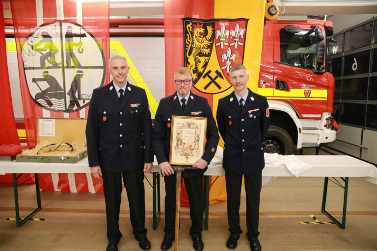 Mehr über den Artikel erfahren Ehrenabend bei der Feuerwehr Rosenberg