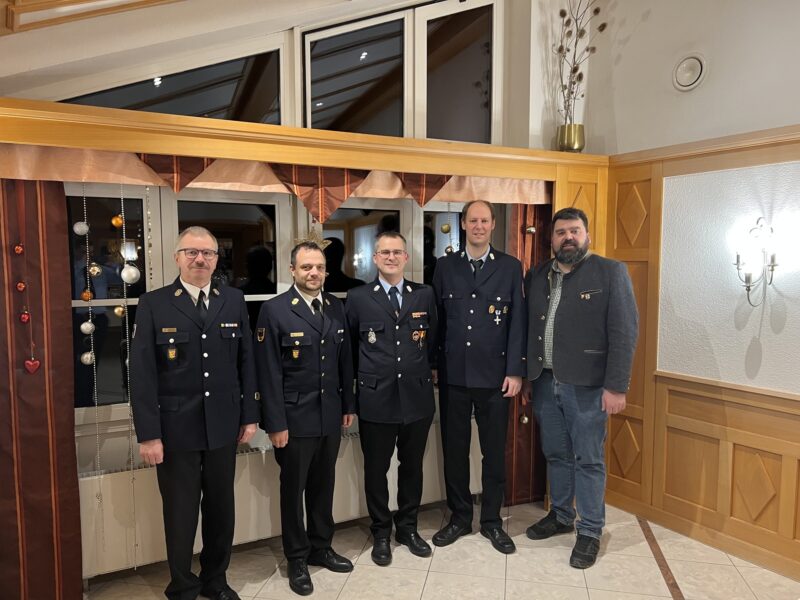 Feuerwehr Großalbershof bestätigt Kommandanten